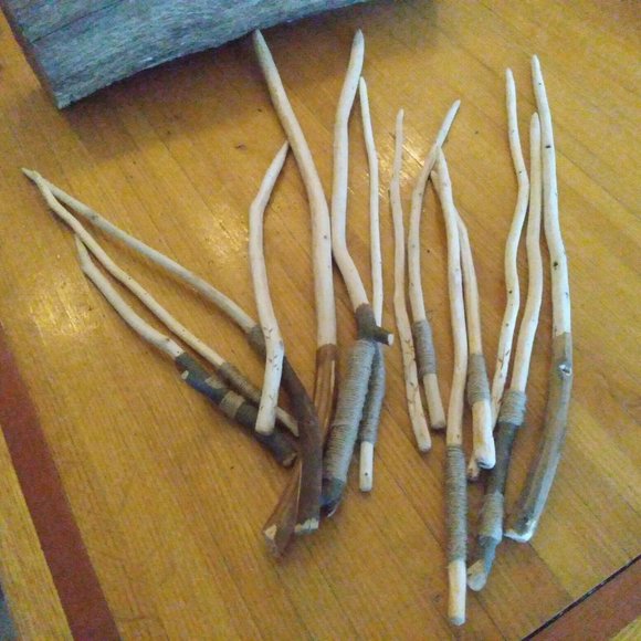 Bundle of 14 Hand Crafted Magic Wood Wands Wizard Wiccan Vase Filler - Picture 7 of 10
